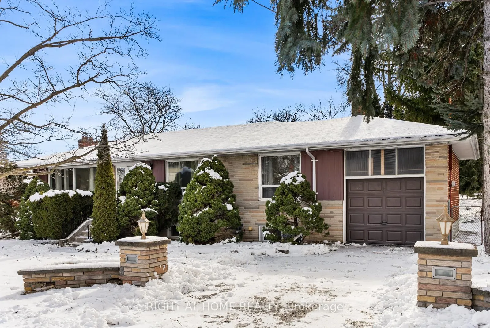 Detached Home For Lease | C13179376