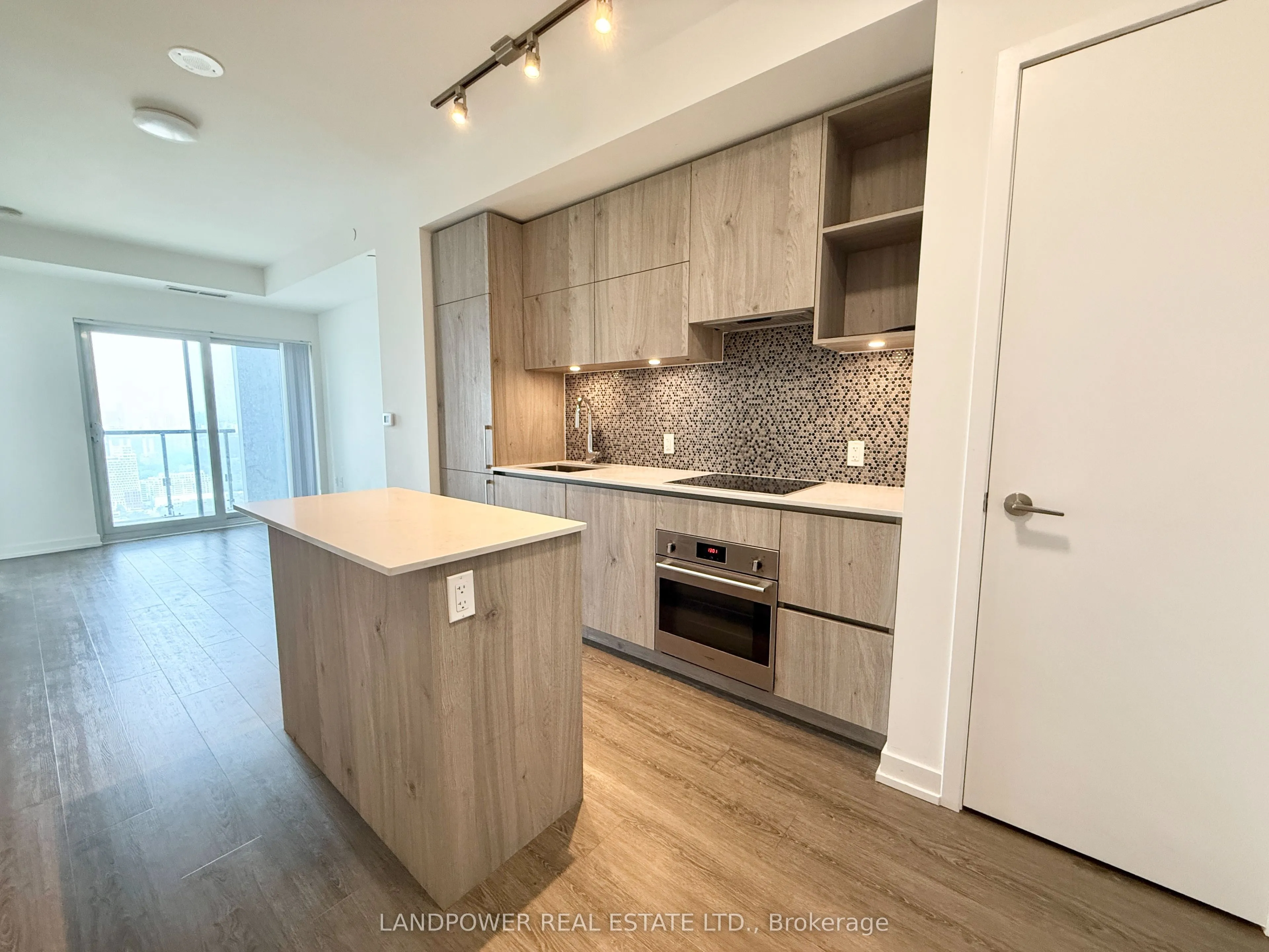 Property For Lease | C13180628