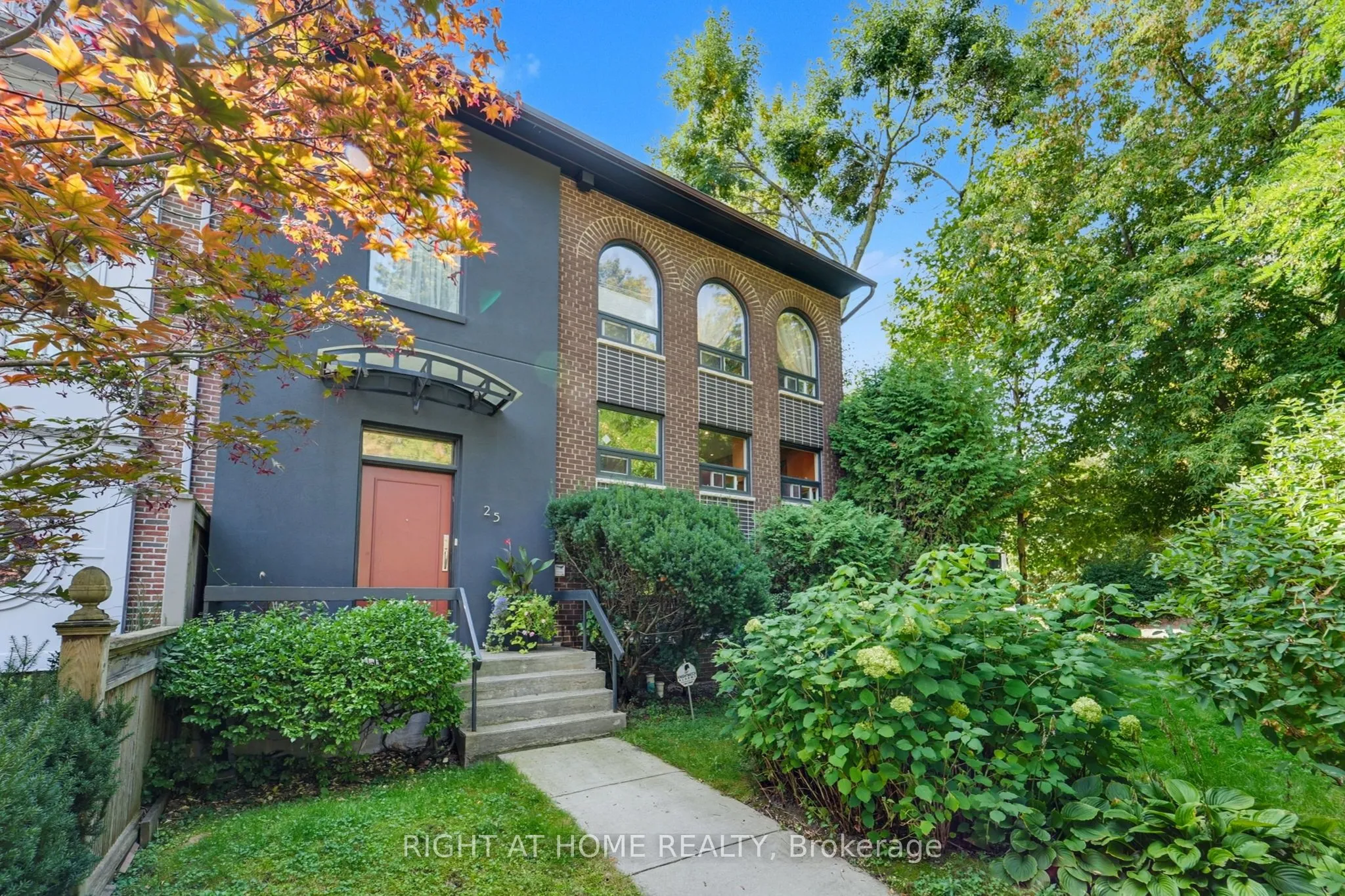 Detached Home For Lease | C13181560