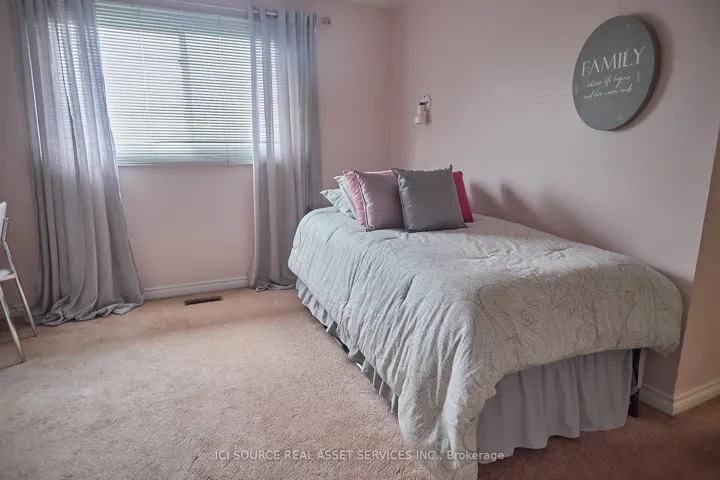104 Almore Avenue, Toronto C06, ON M3H 2H5