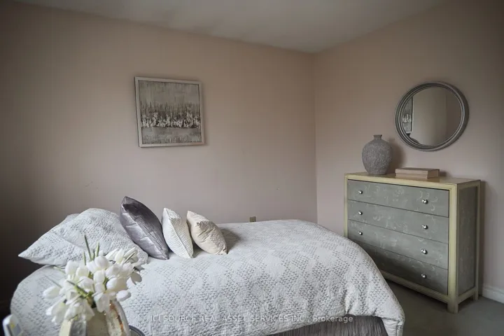 104 Almore Avenue, Toronto C06, ON M3H 2H5