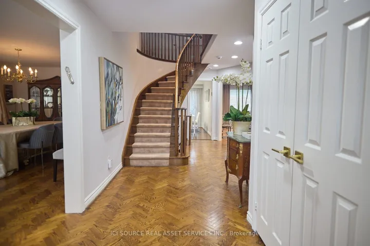 104 Almore Avenue, Toronto C06, ON M3H 2H5