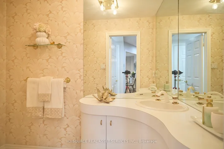 104 Almore Avenue, Toronto C06, ON M3H 2H5