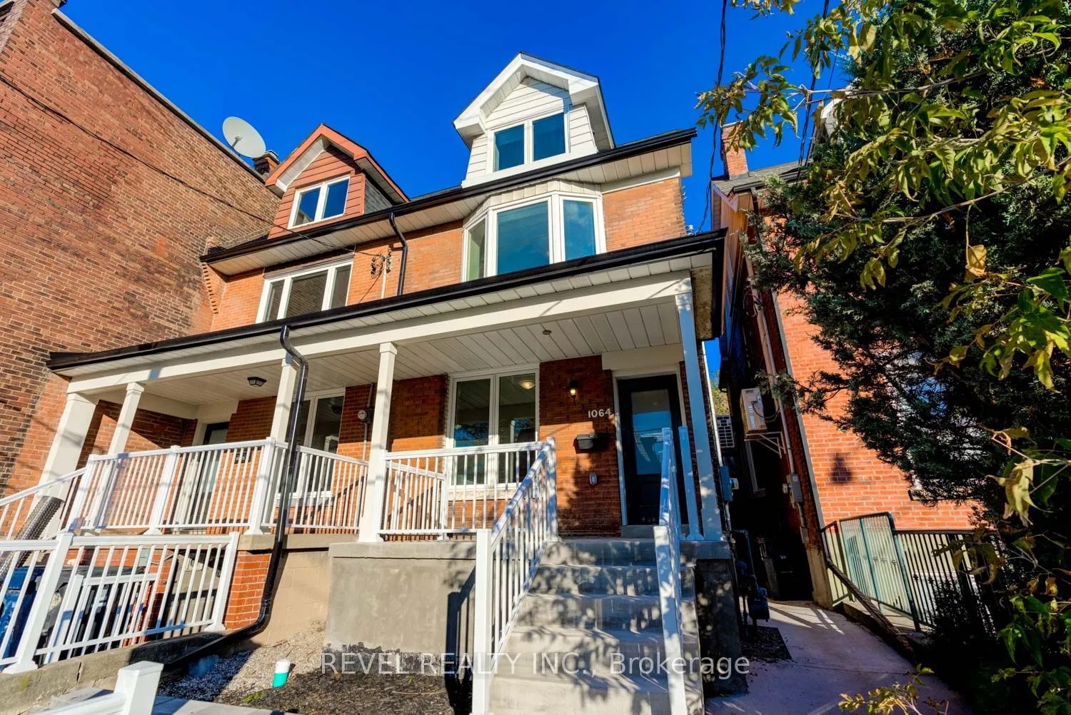 Semi-Detached Home For Lease | C13205530
