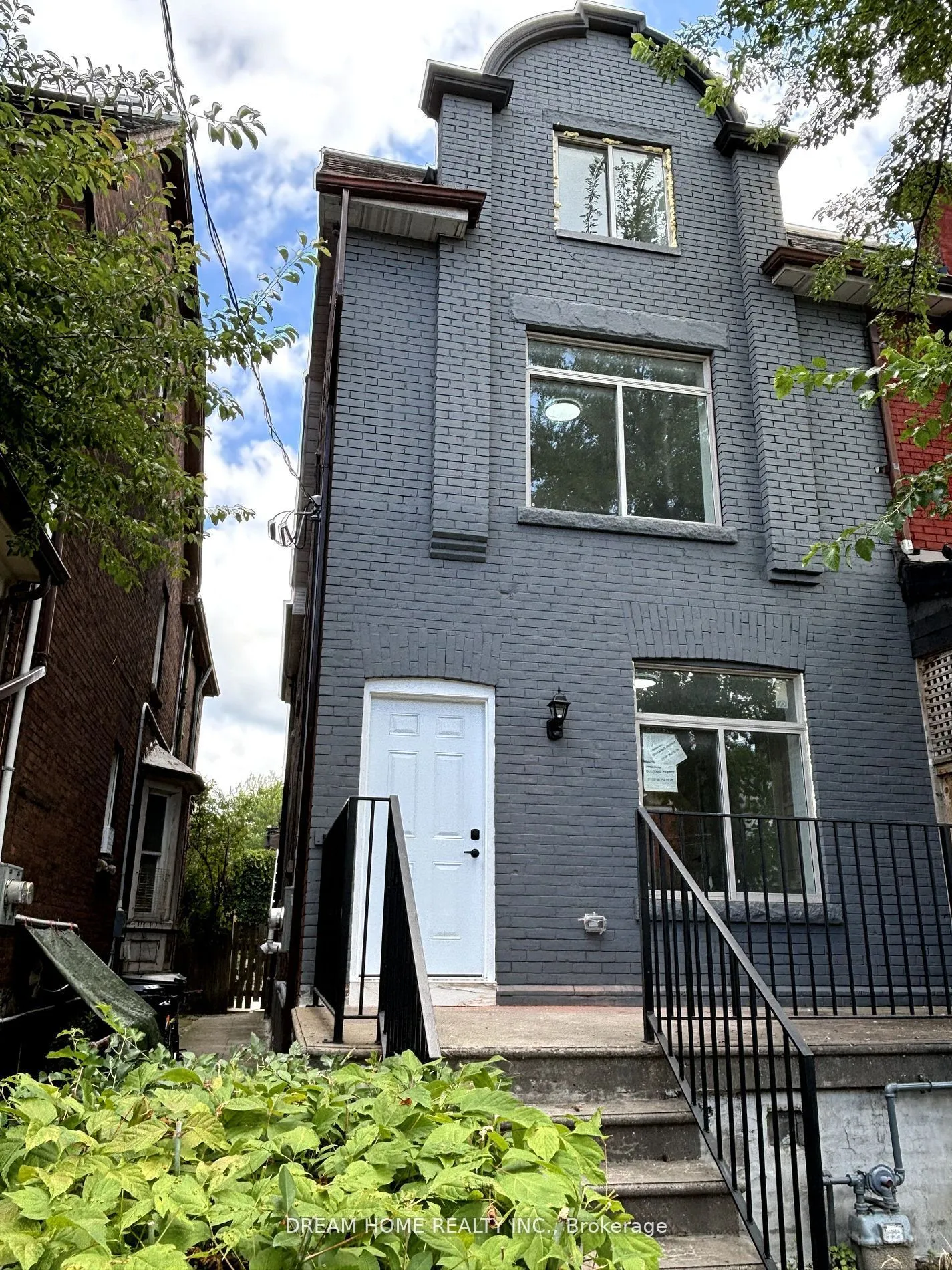 Semi-Detached Home For Lease | C13210130