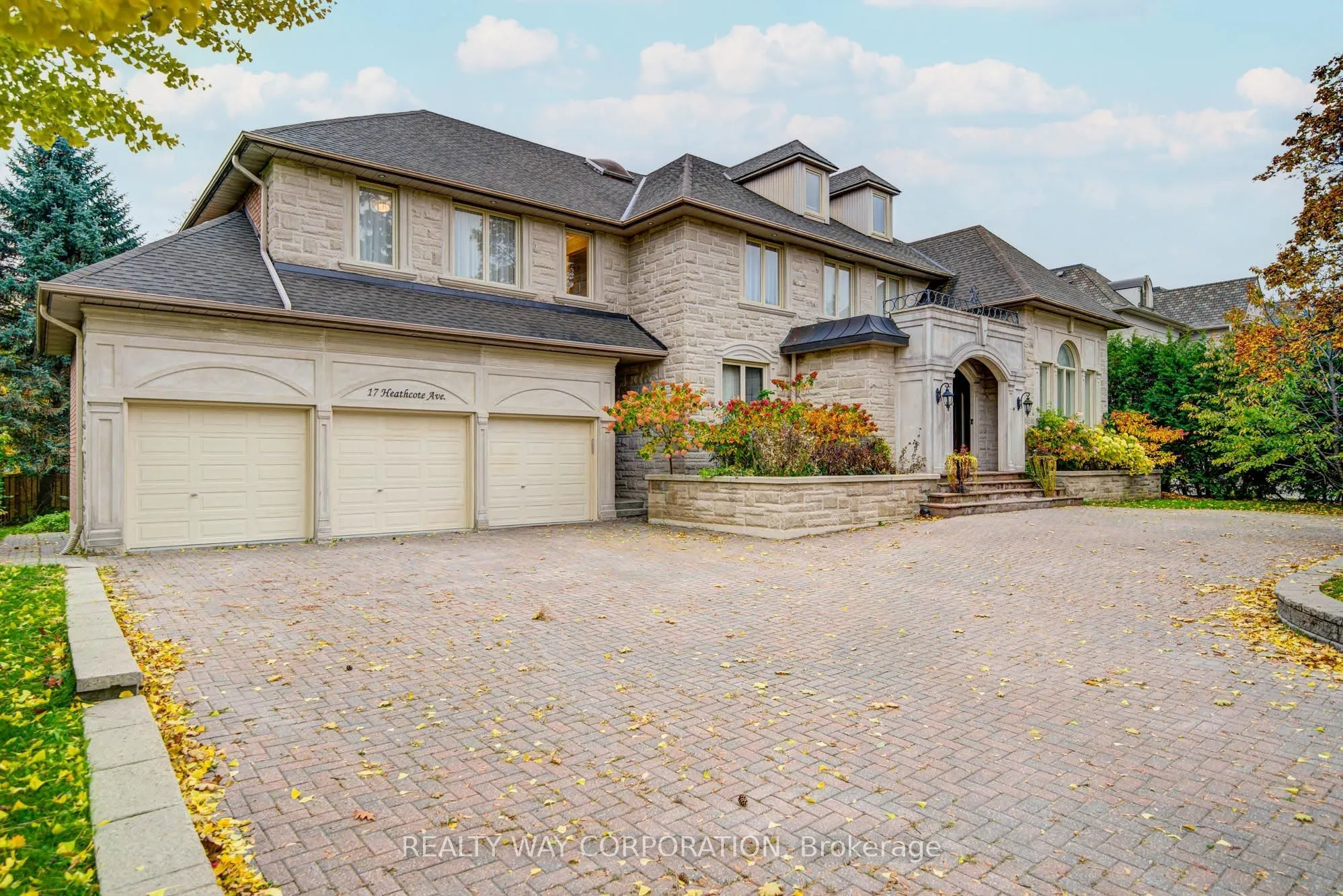 Detached Home For Sale | C13218926