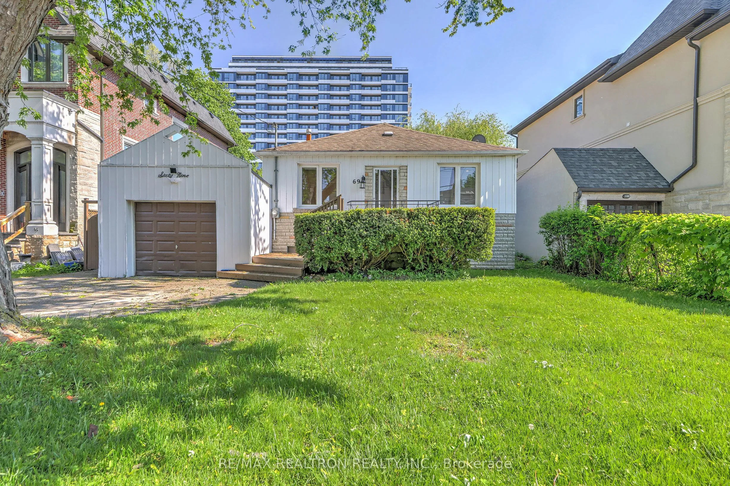 Detached Home For Lease | C13218958