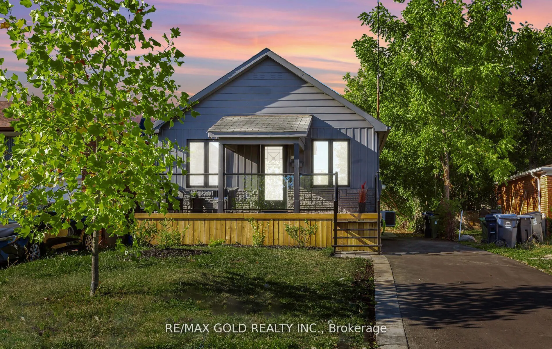 Detached Home For Sale | C13219082