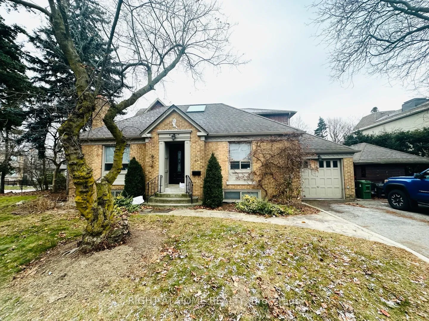 Detached Home For Sale | C13219930