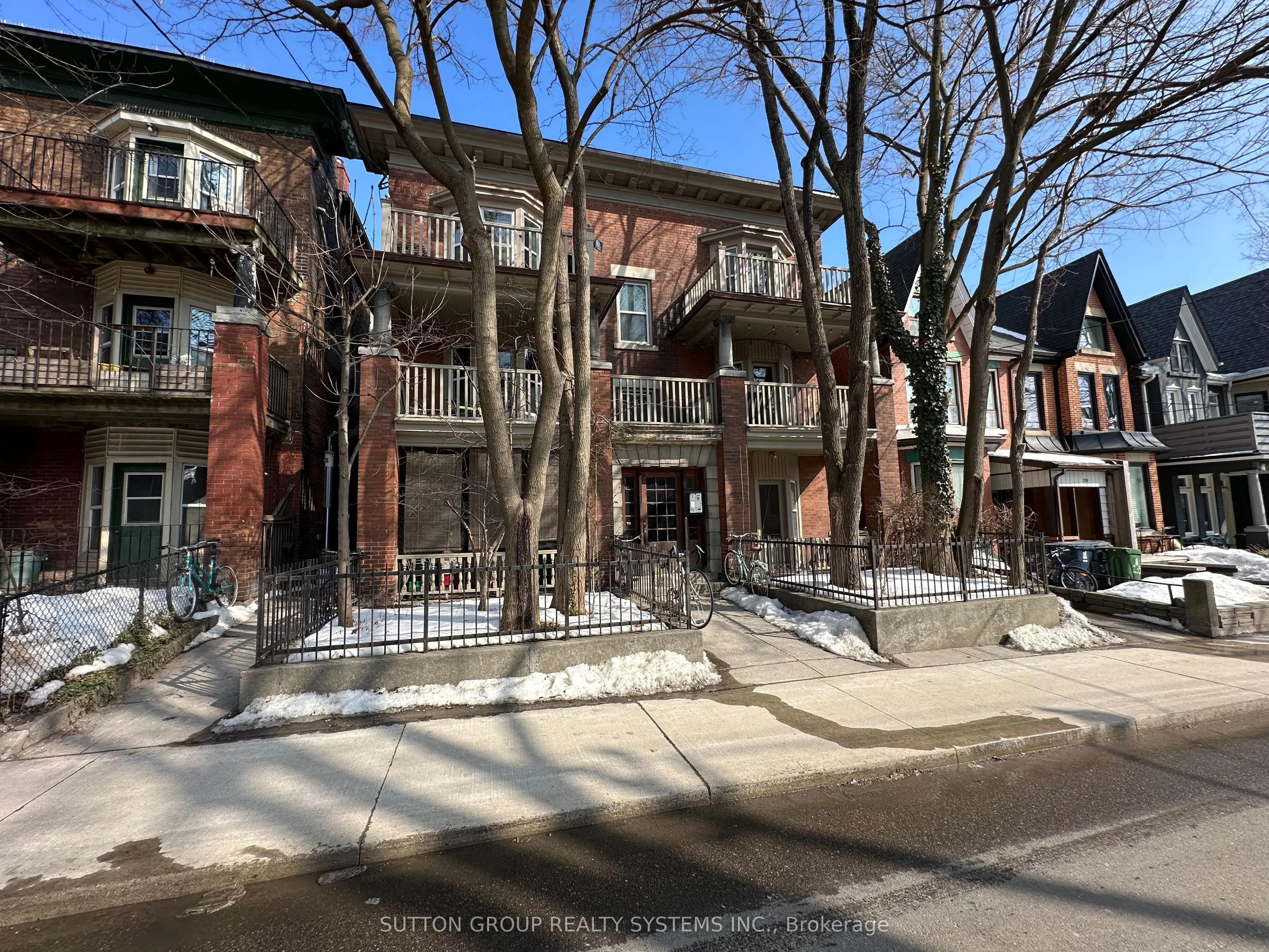 Multiplex For Lease | C13226504