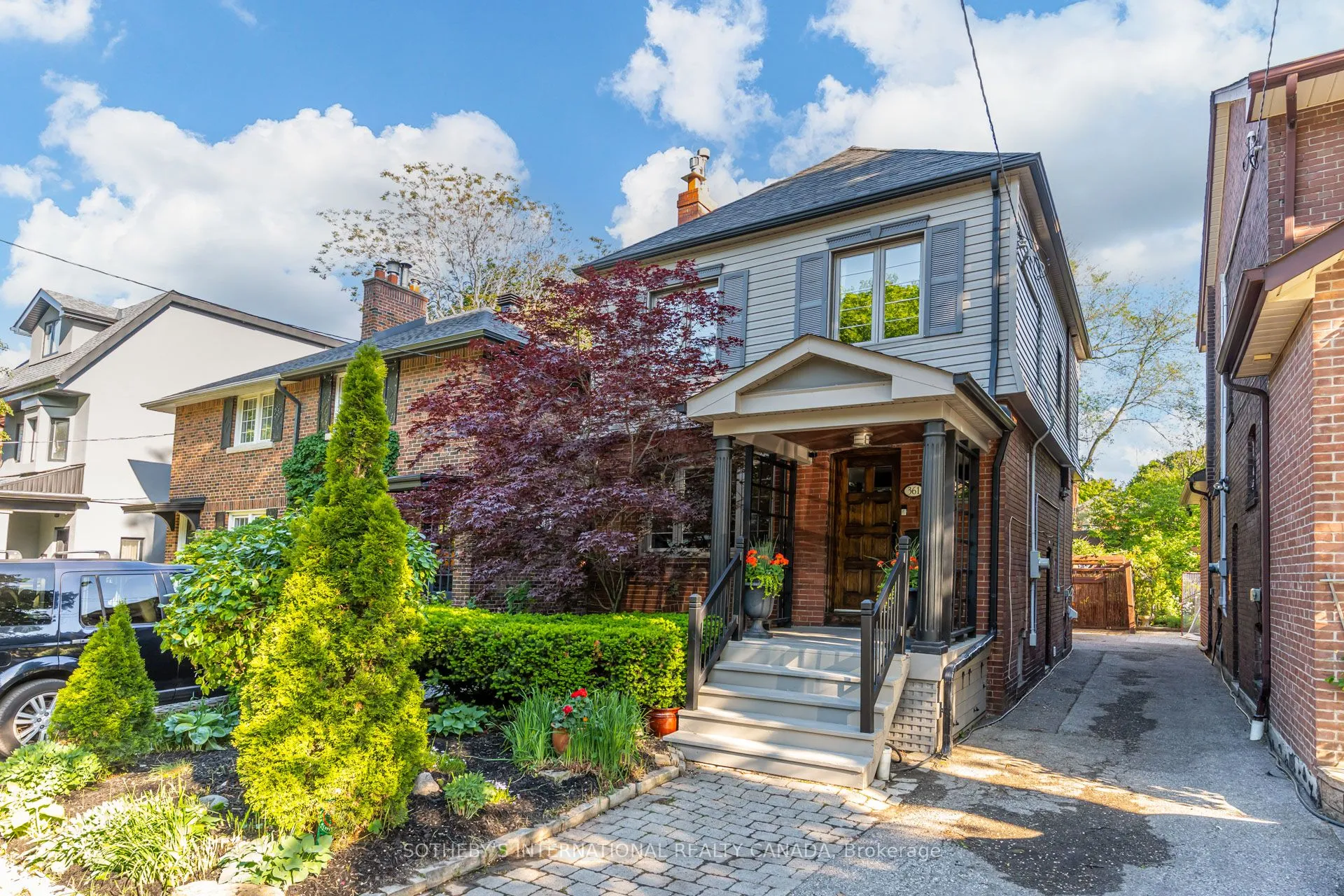 Detached Home For Sale | C13229402