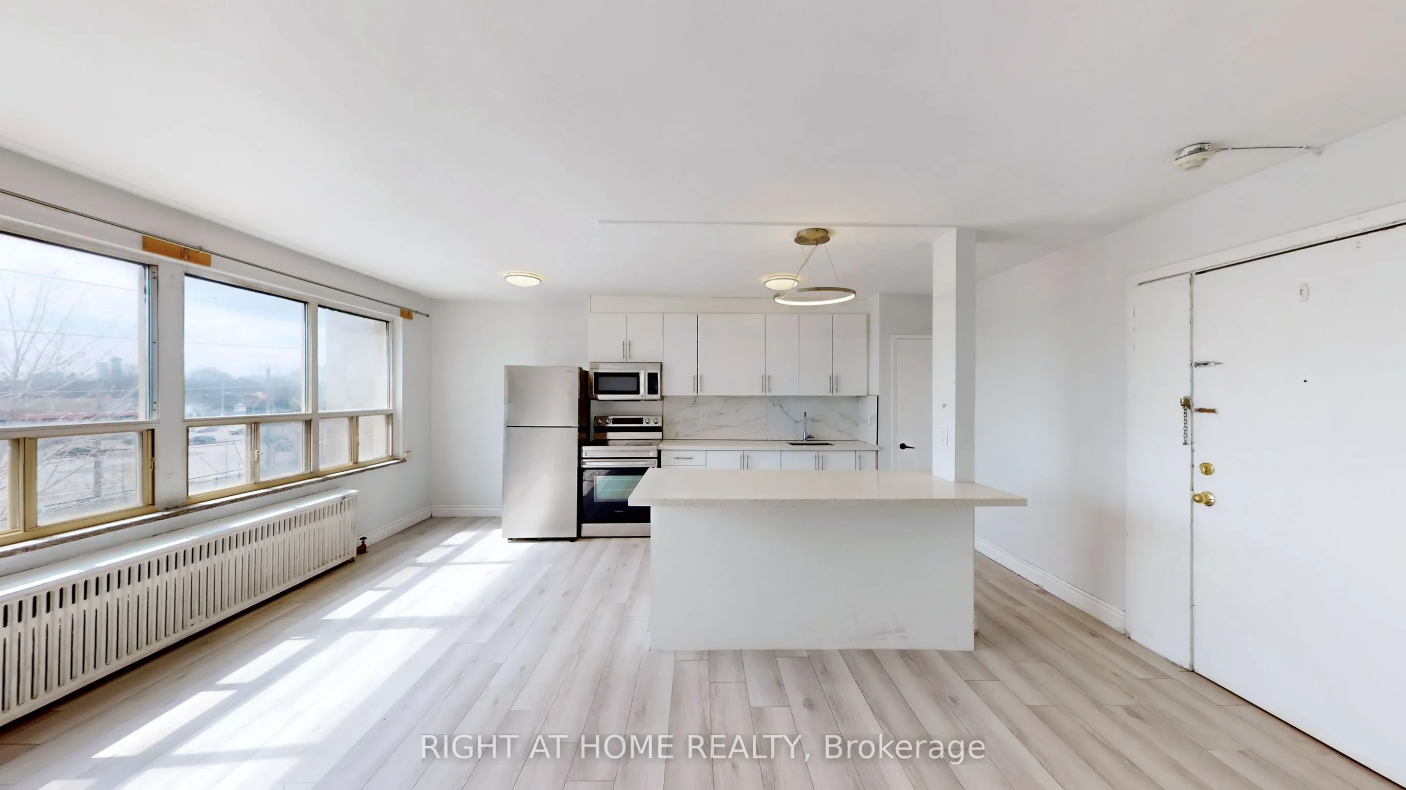Multiplex For Lease | C13230764