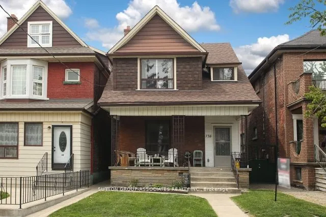 Detached Home For Lease | C13233016