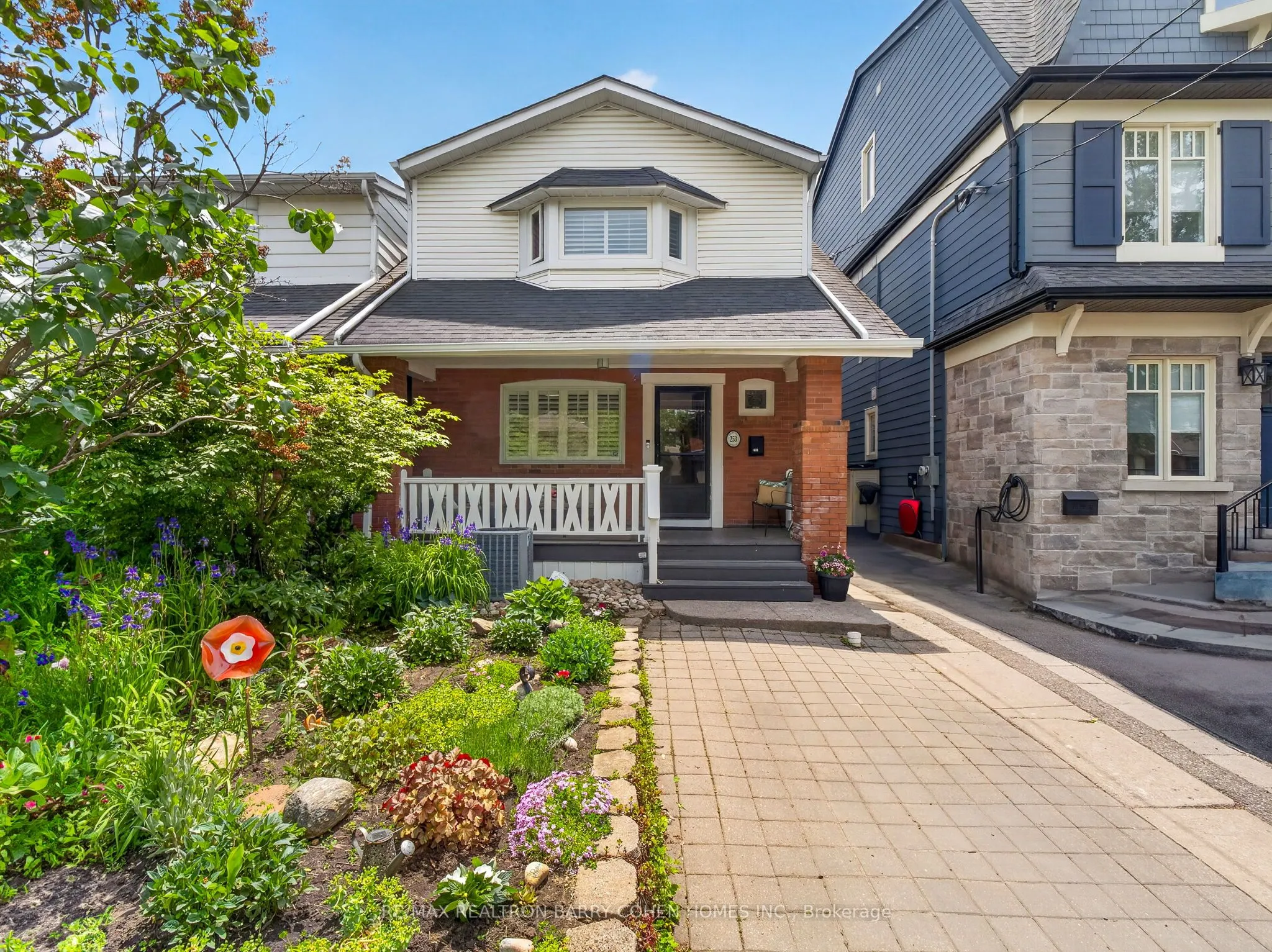 Detached Home For Sale | C13233398