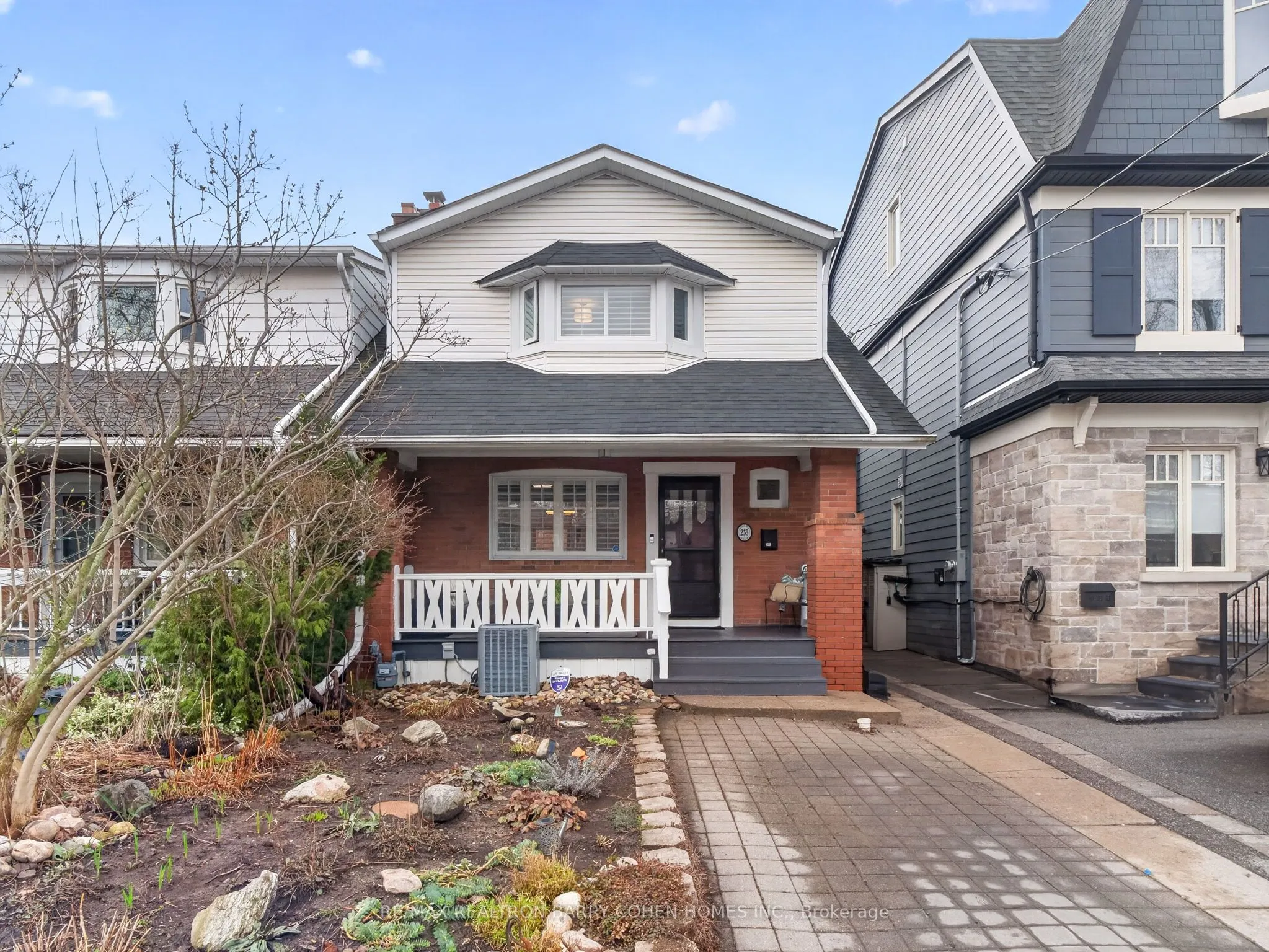 Detached Home For Sale | C13233398