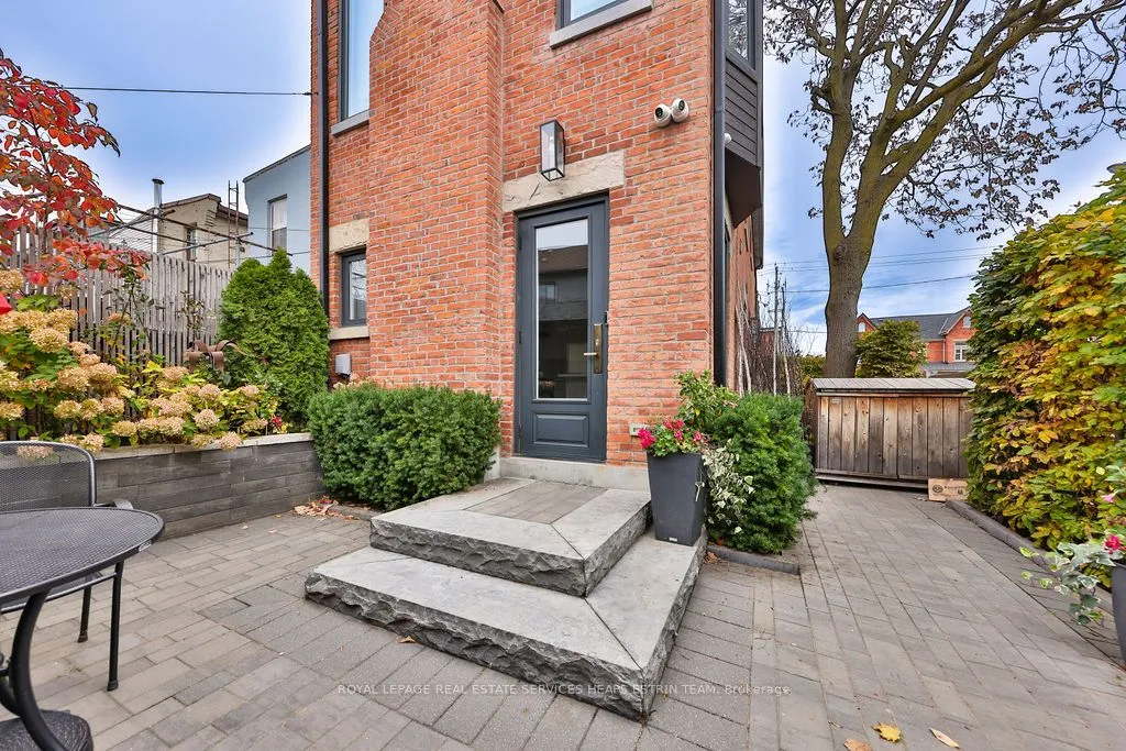 Triplex For Lease | C13233734
