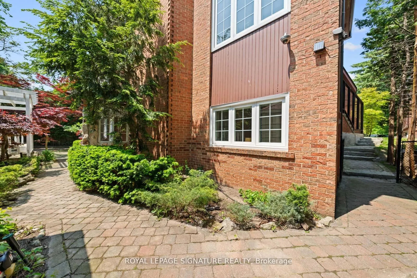 Detached Home For Lease | C13234506
