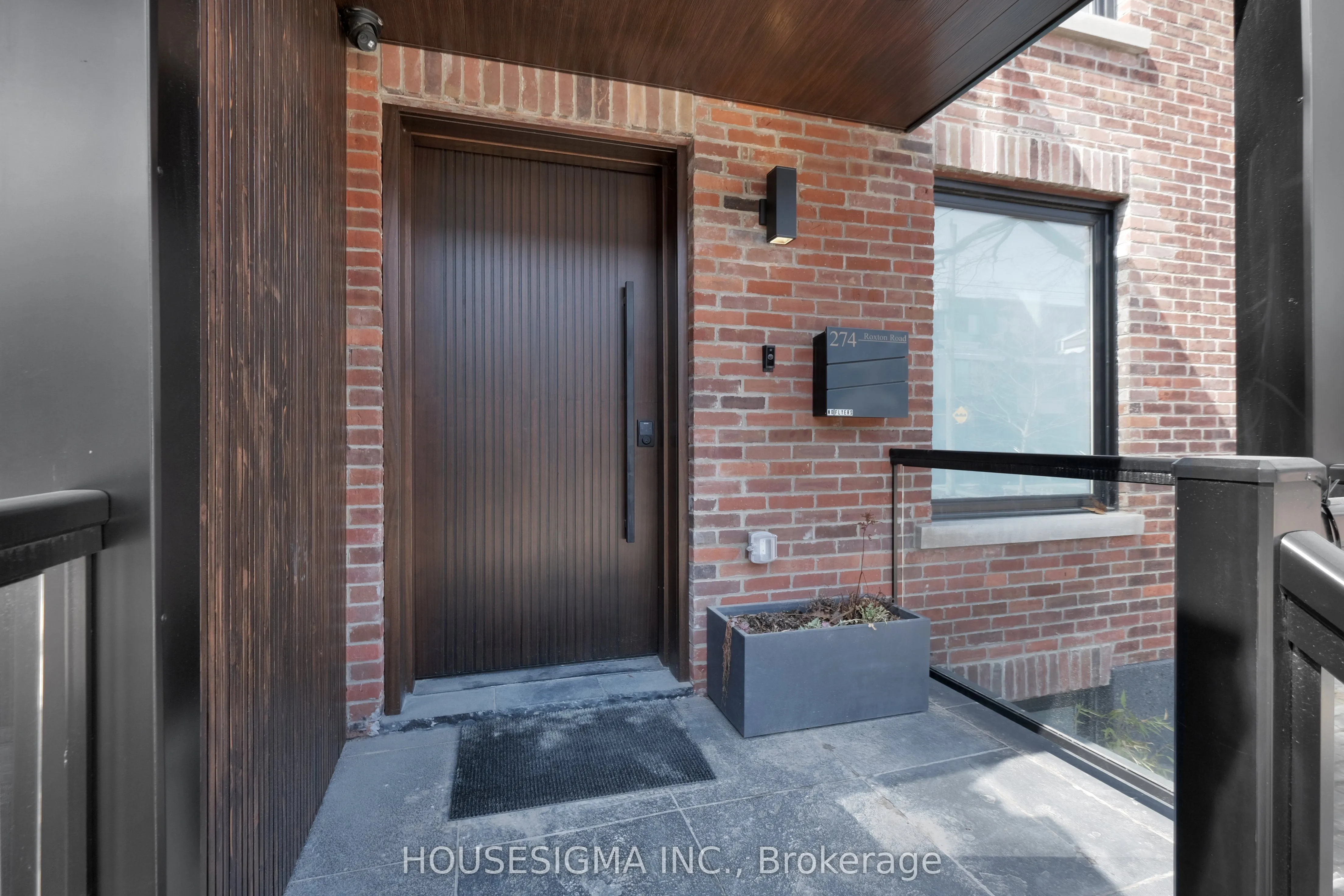 Semi-Detached Home For Lease | C13237582