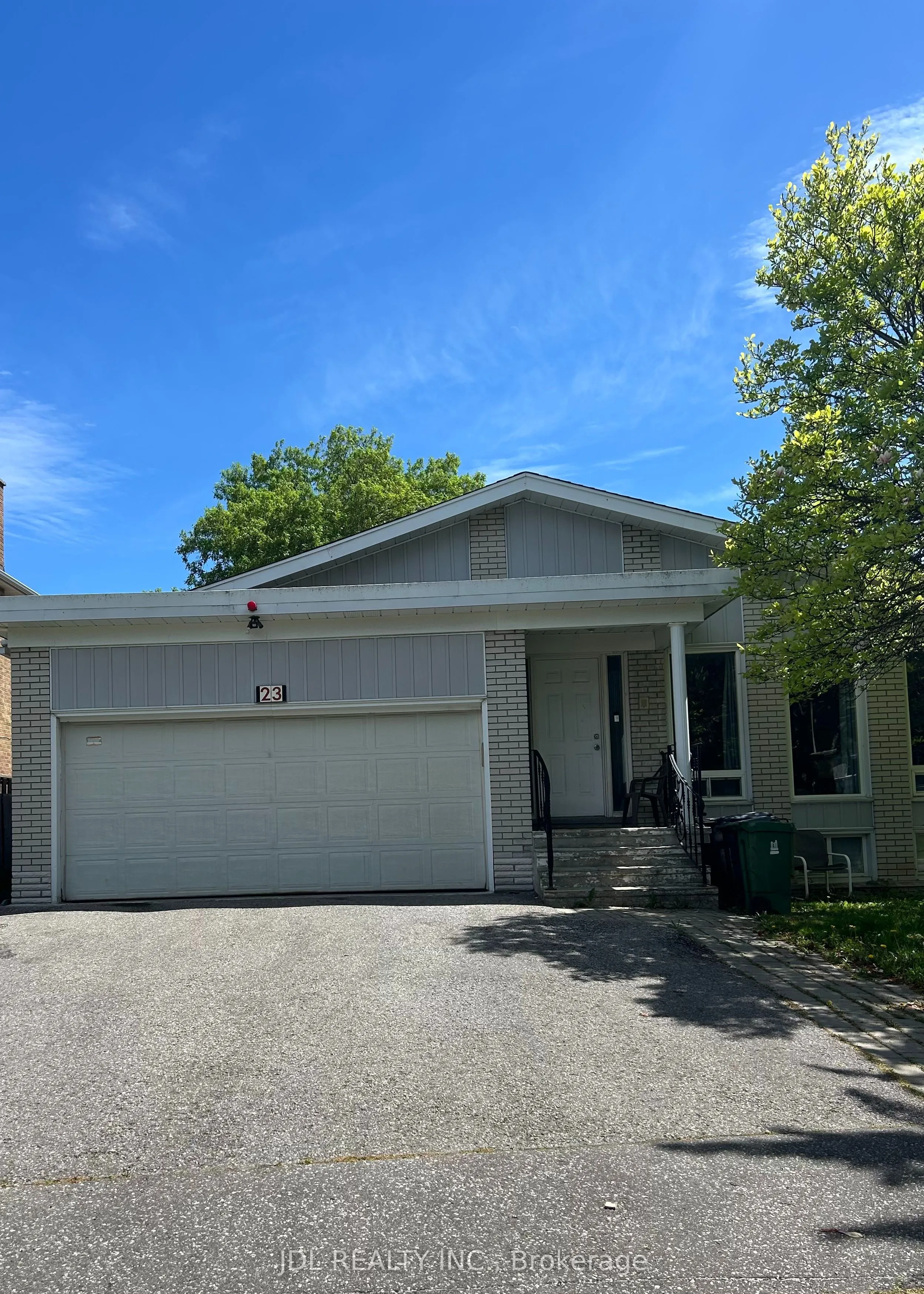 Detached Home For Lease | C13238532