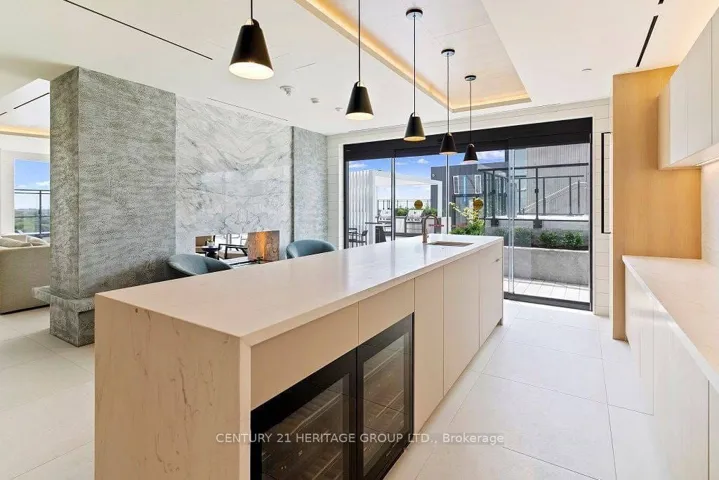 5 Defries Street, Toronto C08, ON M5A 0W7