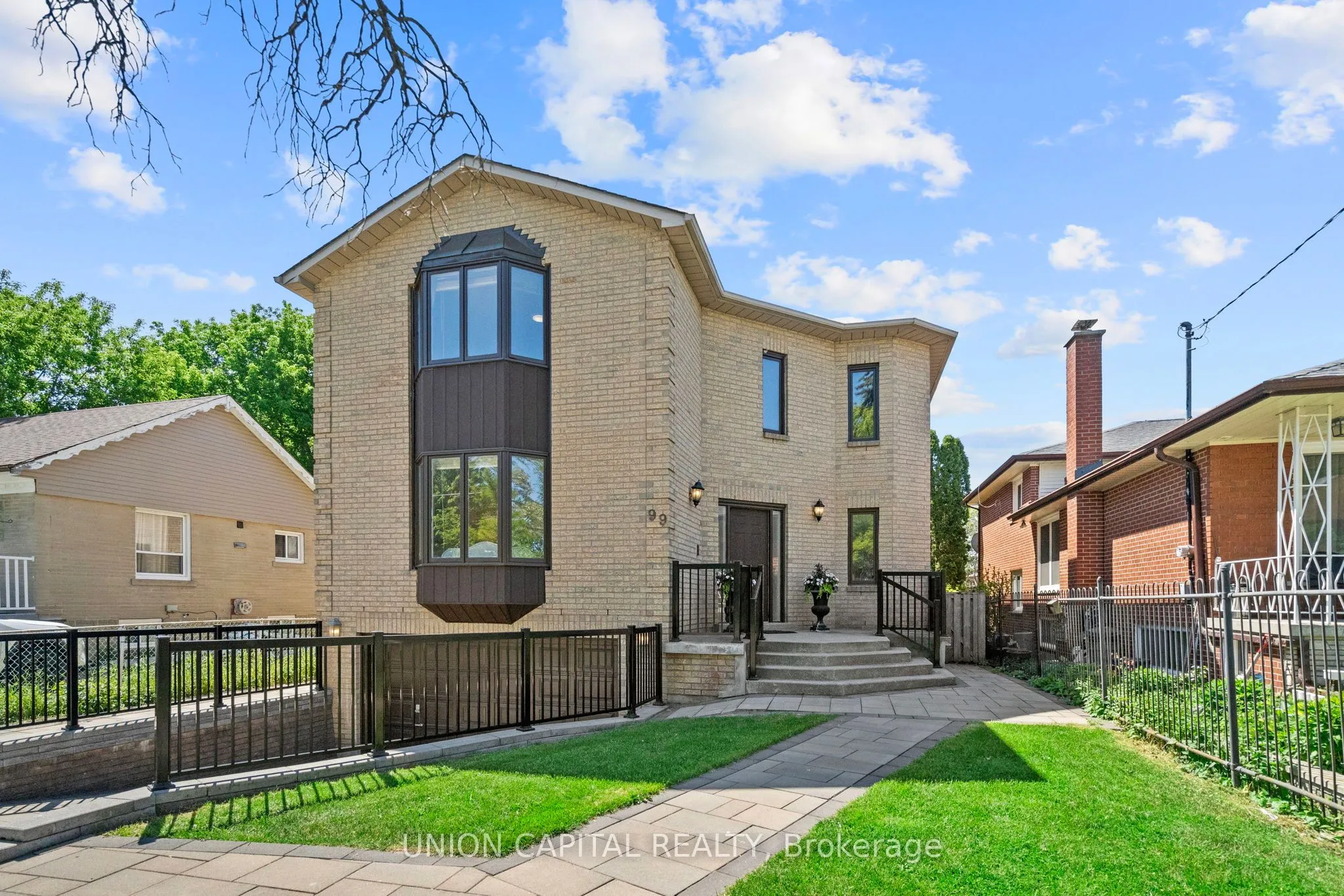 Detached Home For Sale | C13239746