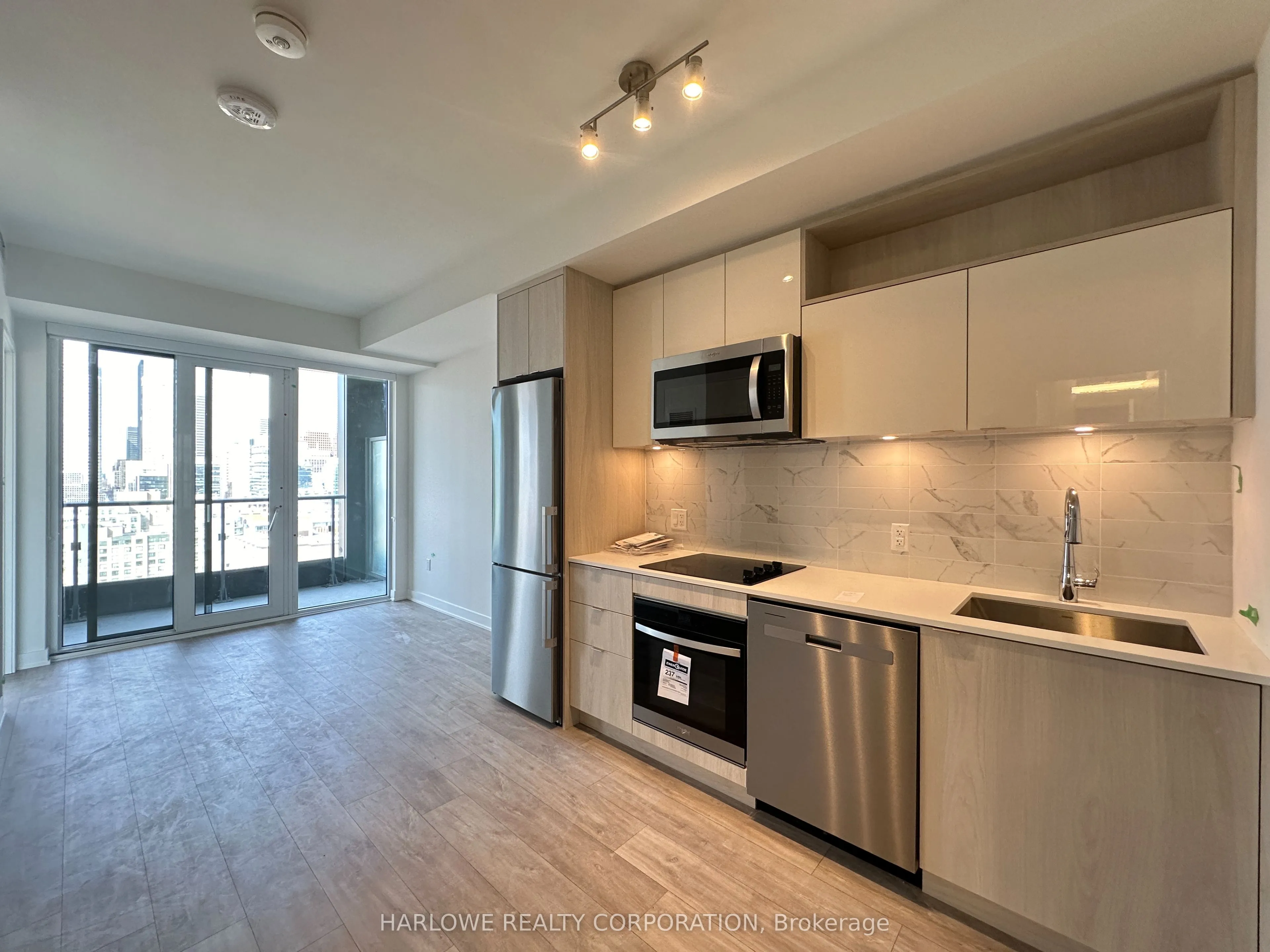 Property For Lease | C13240660
