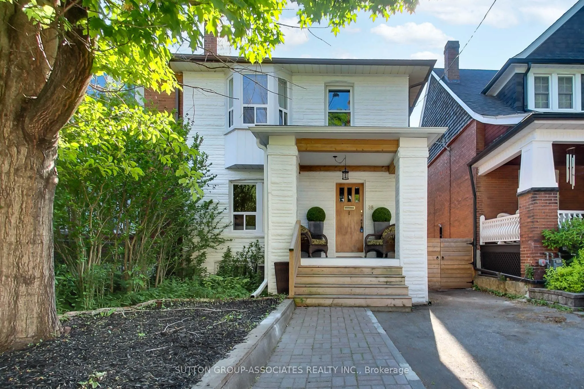 Semi-Detached Home For Sale | C13241528