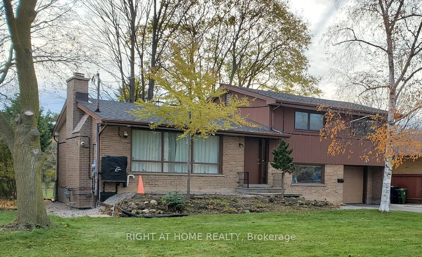 Detached Home For Lease | C13245968