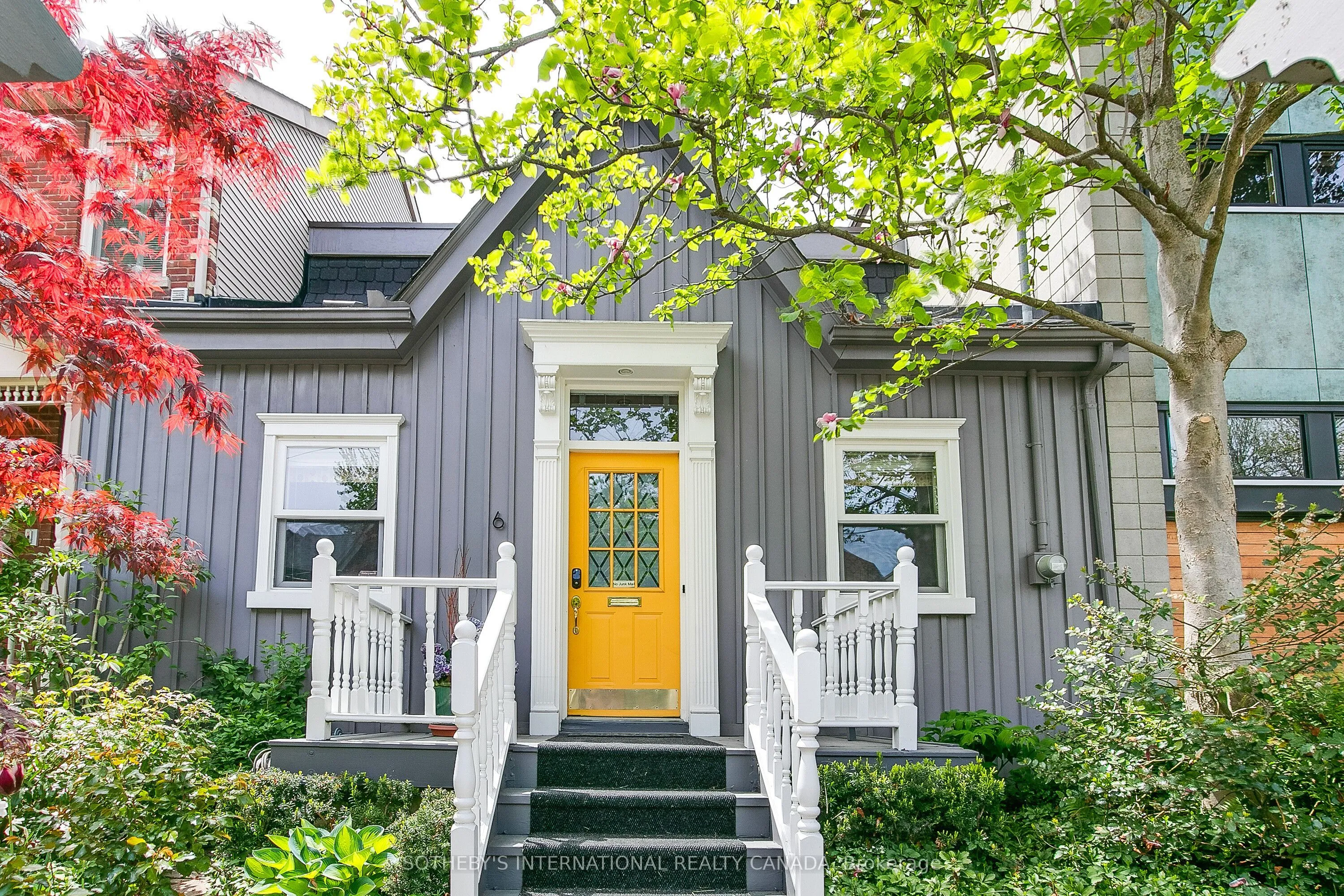Detached Home For Sale | C13248404
