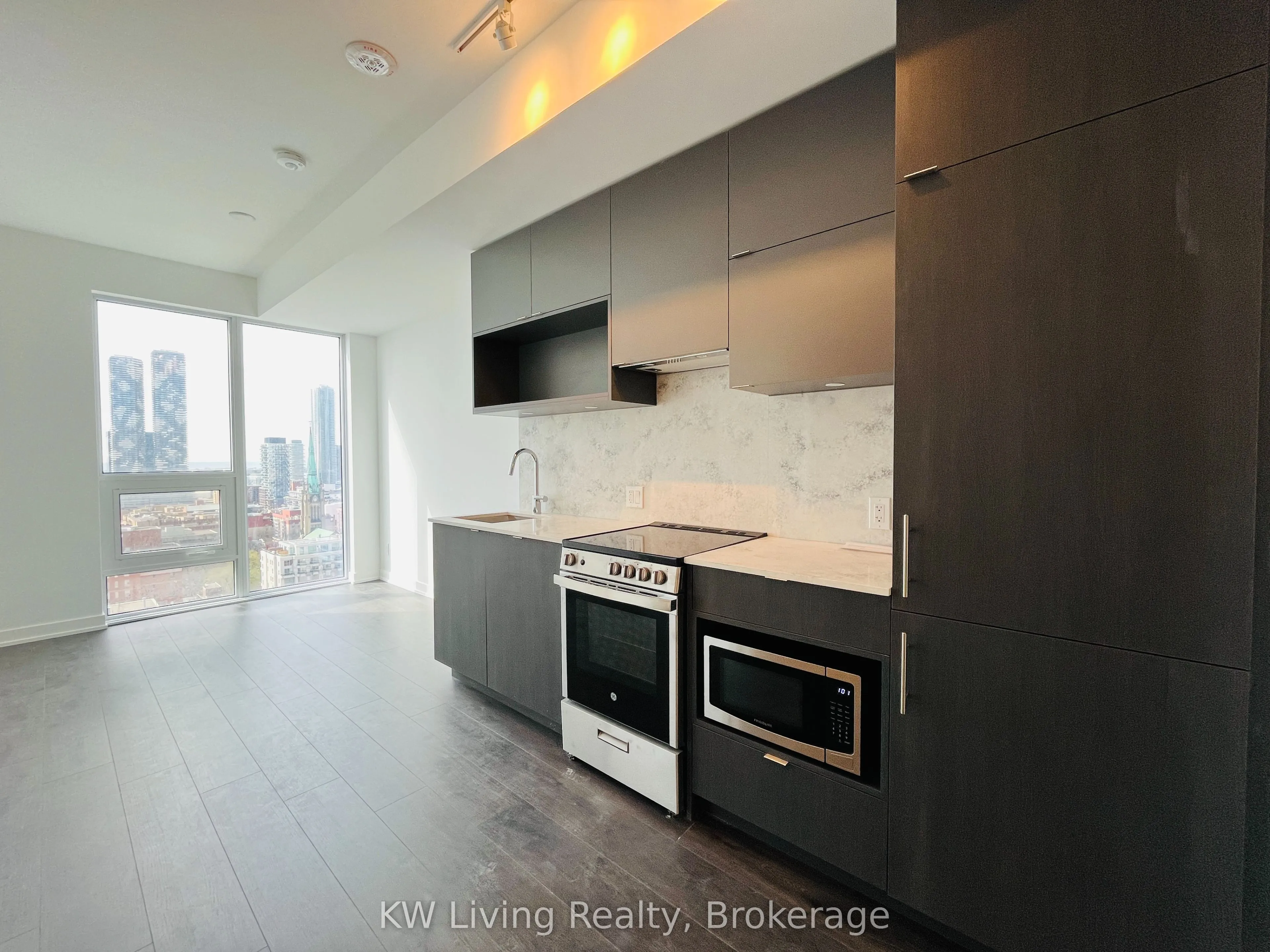 Property For Lease | C13258226