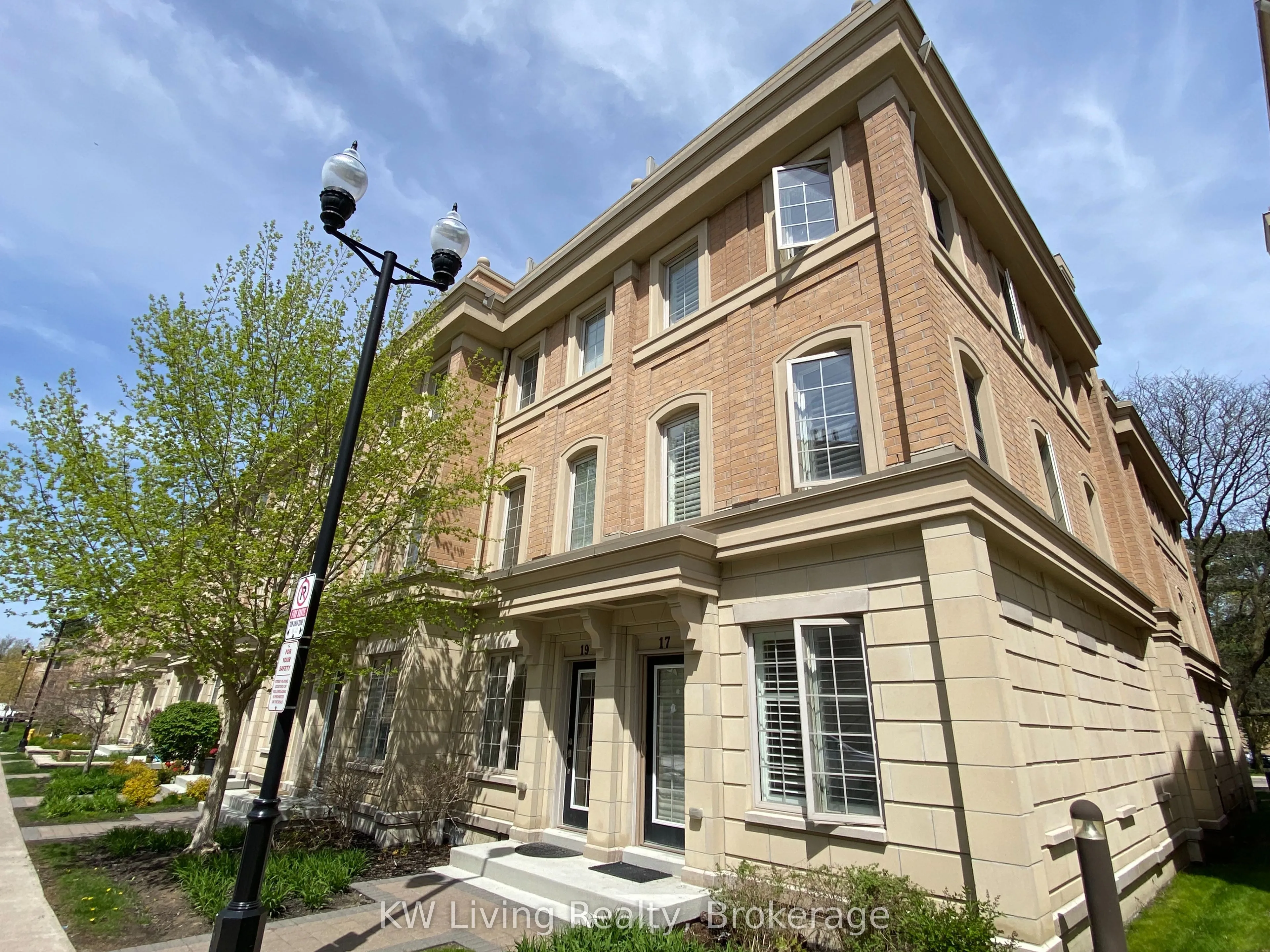 Property For Lease | C13420546