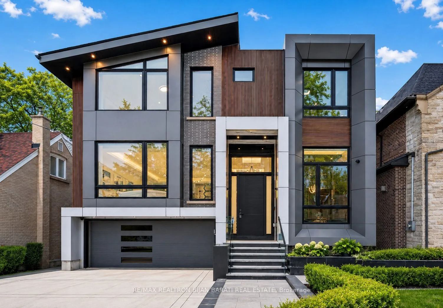 Detached Home For Sale | C13426788