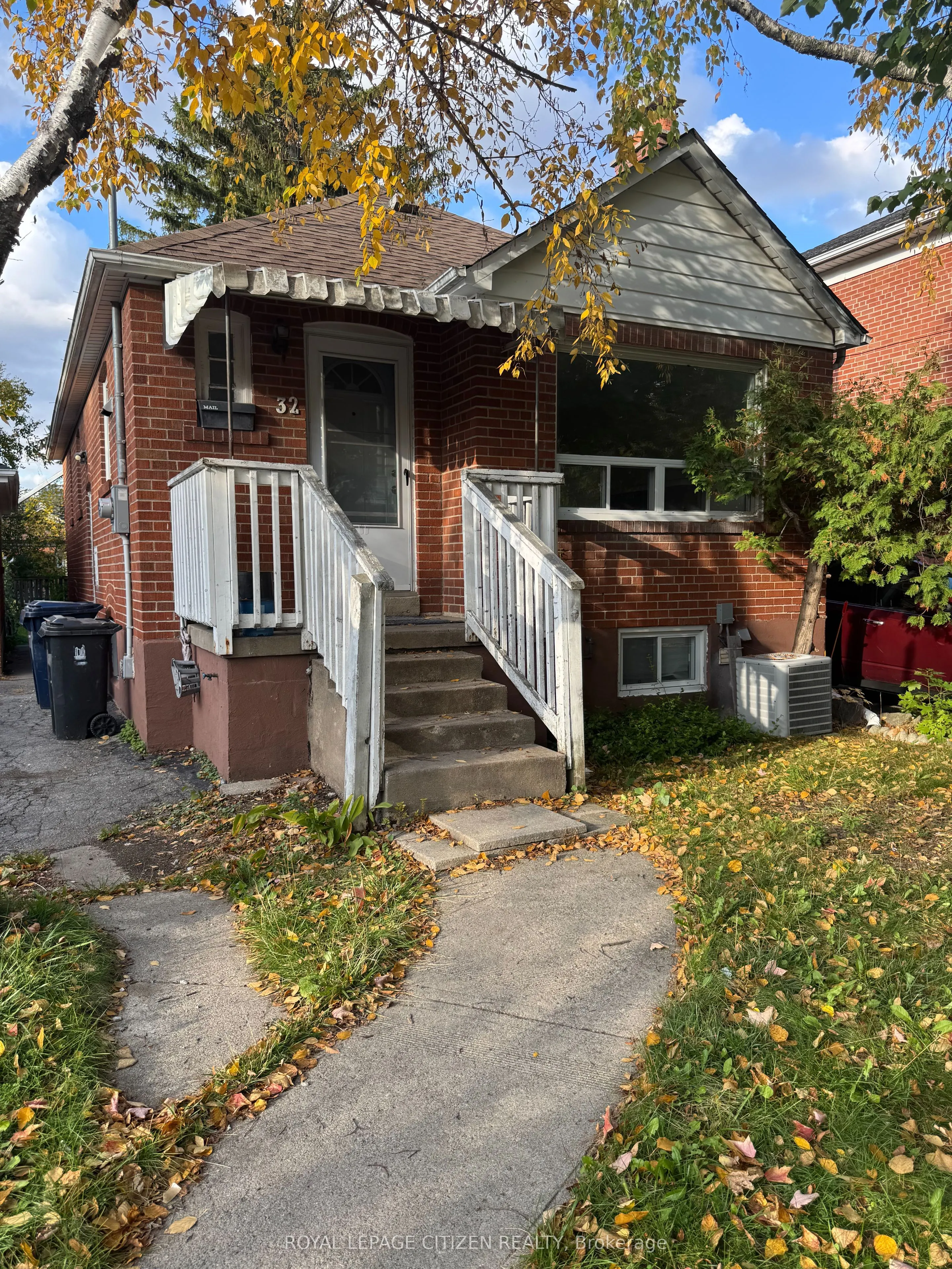 Detached Home For Lease | C13427978