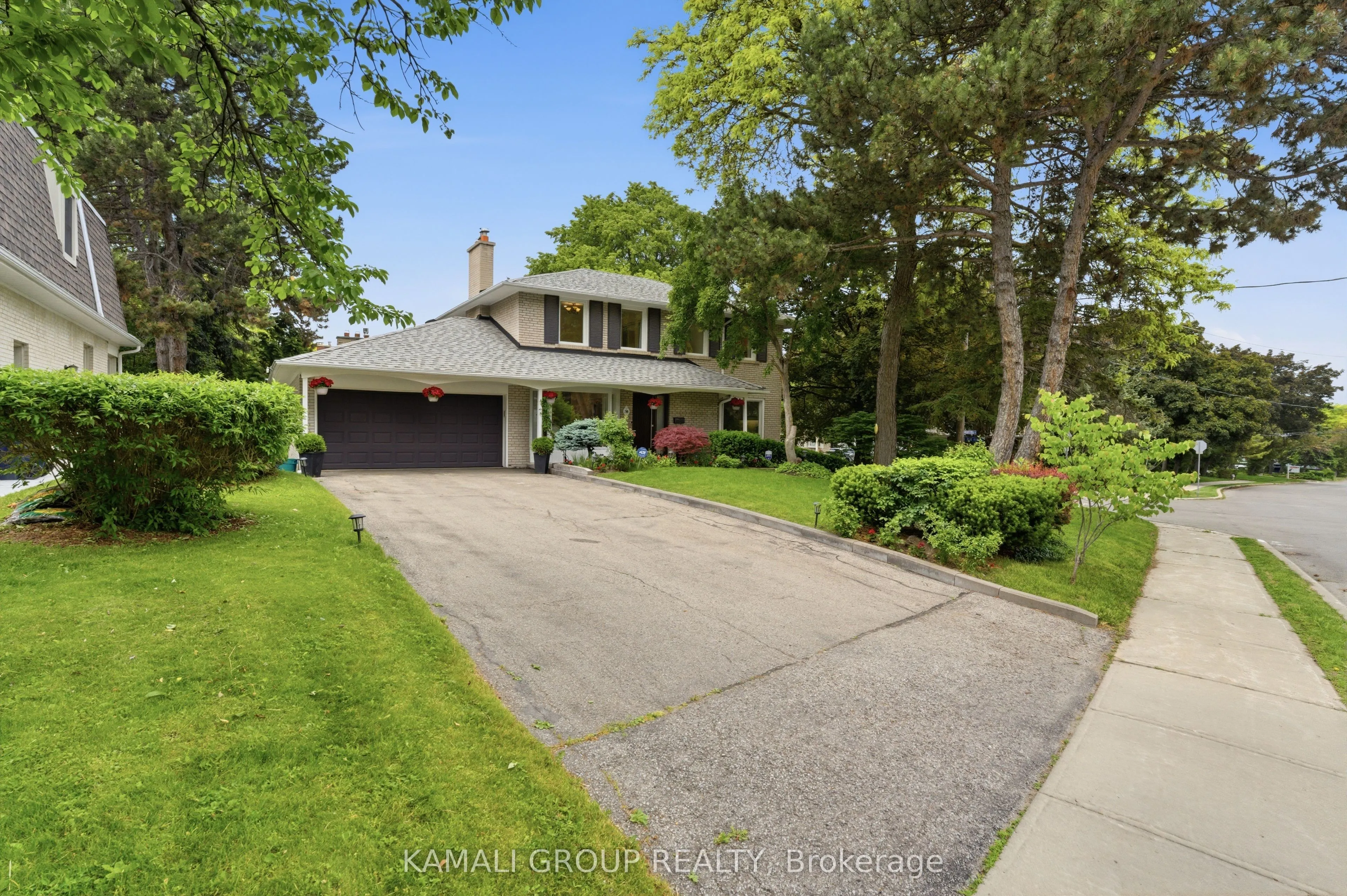 Detached Home For Sale | C13429486