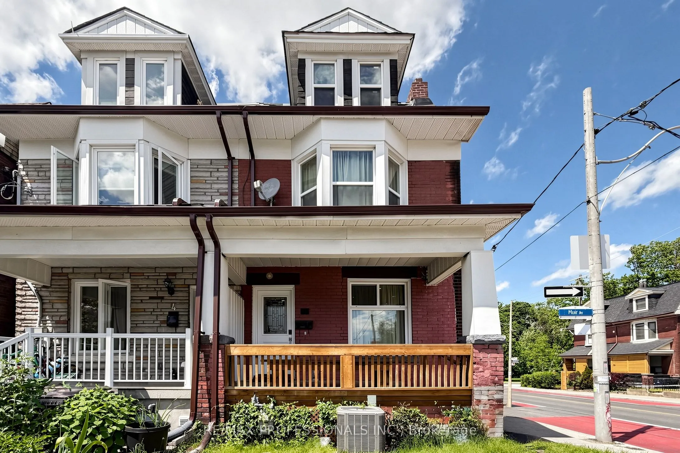 Semi-Detached Home For Sale | C13432470