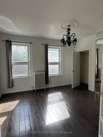 104 Bleecker Street 2, Toronto C08, ON M4X 1L8