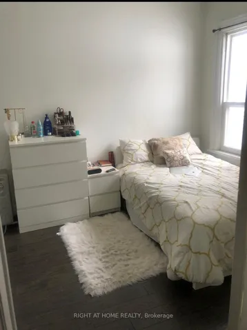 104 Bleecker Street 2, Toronto C08, ON M4X 1L8