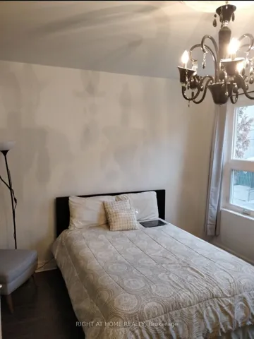 104 Bleecker Street 2, Toronto C08, ON M4X 1L8