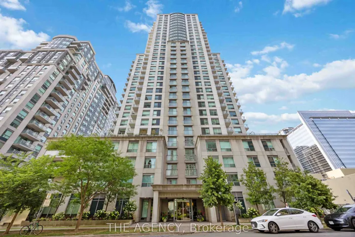 21 Hillcrest Avenue, Toronto C14, ON M2N 7K2
