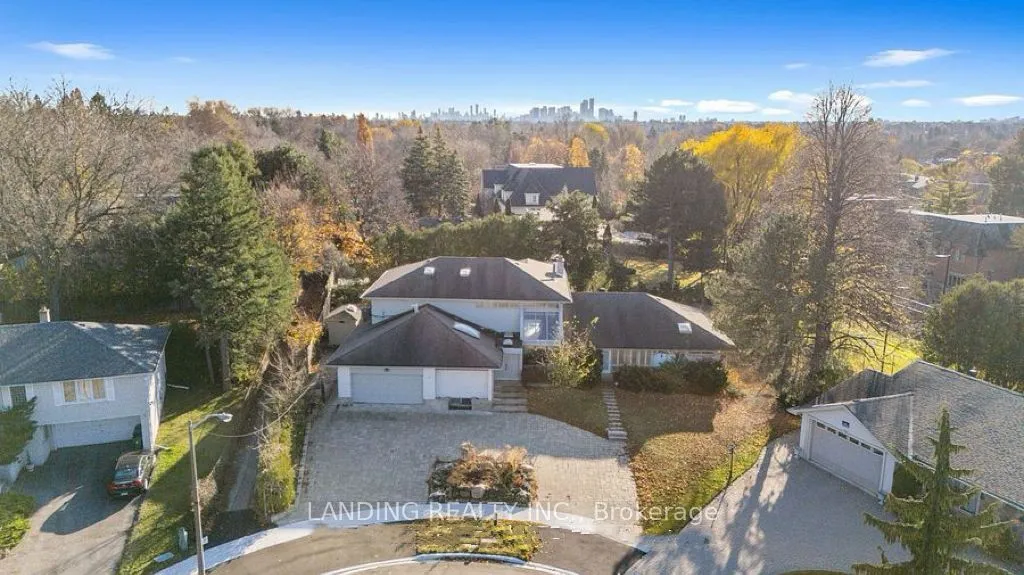 Detached Home For Lease | C13458786
