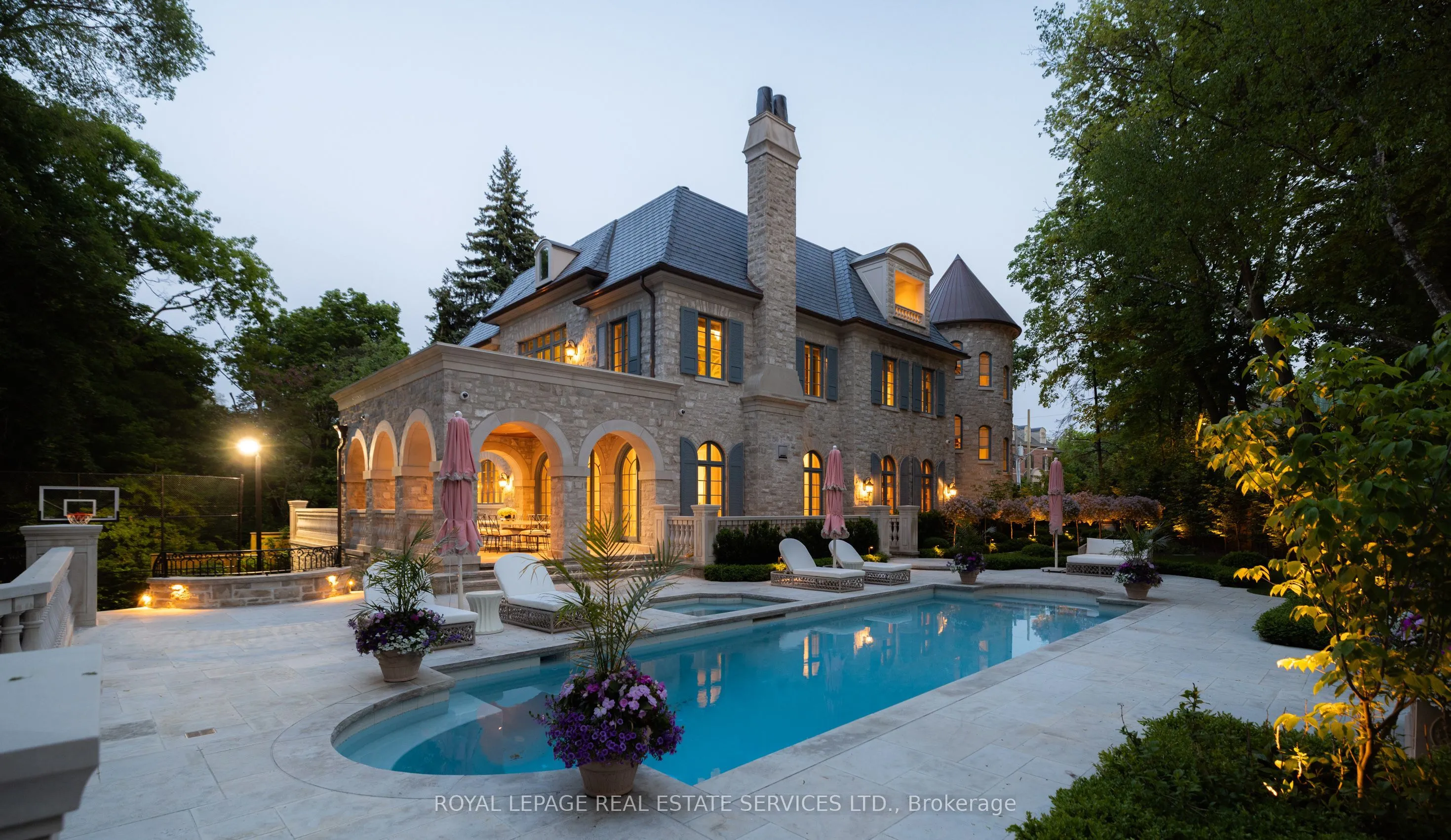 Detached Home For Sale | C13475538