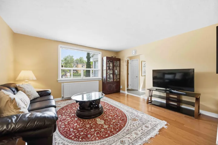549 Lawrence Avenue W, Toronto C04, ON M6A 1A5