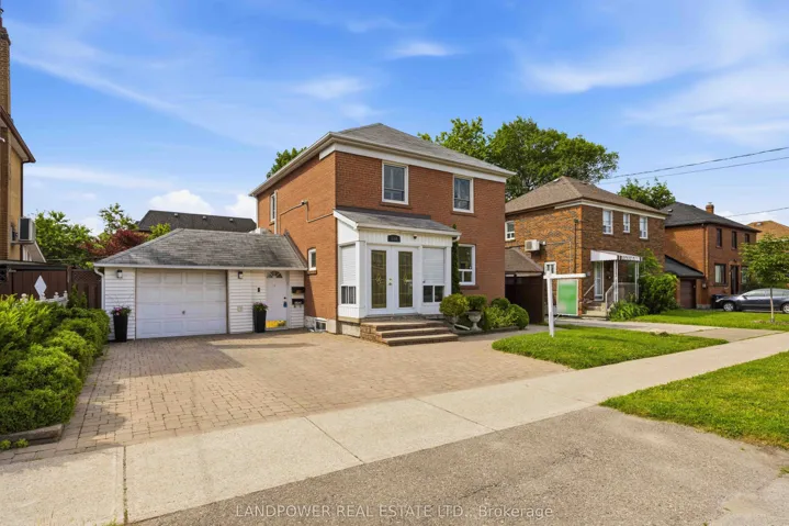 549 Lawrence Avenue W, Toronto C04, ON M6A 1A5