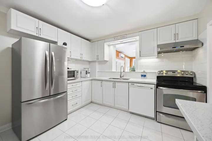 549 Lawrence Avenue W, Toronto C04, ON M6A 1A5