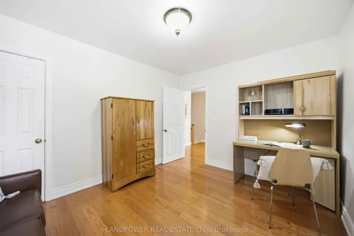 549 Lawrence Avenue W, Toronto C04, ON M6A 1A5