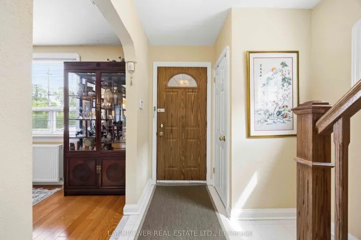 549 Lawrence Avenue W, Toronto C04, ON M6A 1A5