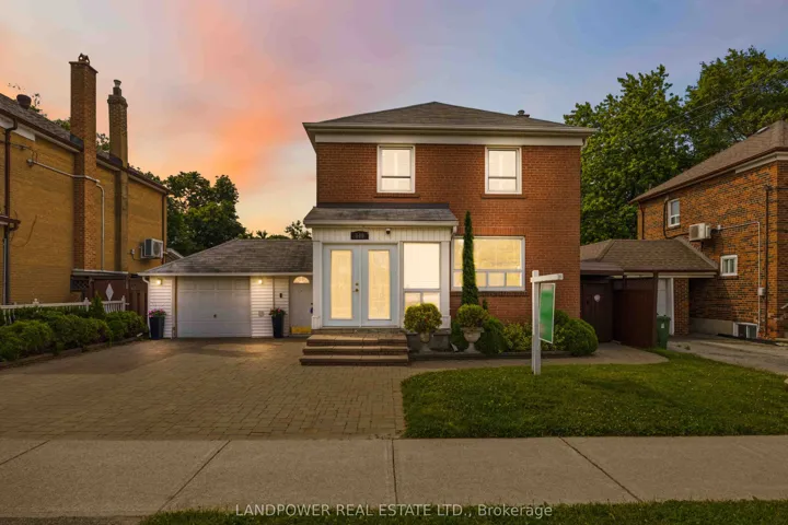 549 Lawrence Avenue W, Toronto C04, ON M6A 1A5
