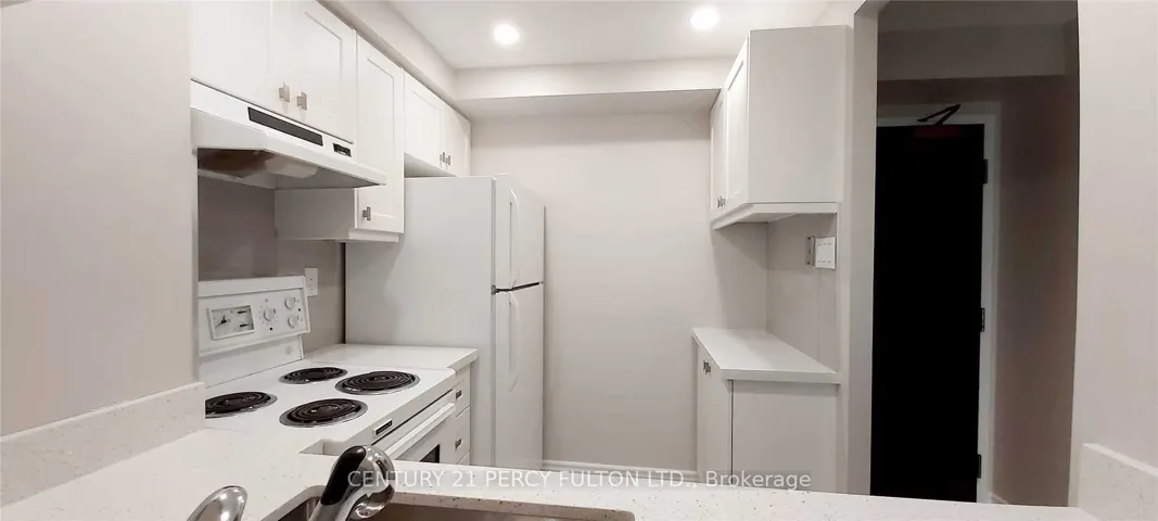 736 Bay Street 1512, Toronto C01, ON M5G 2M4