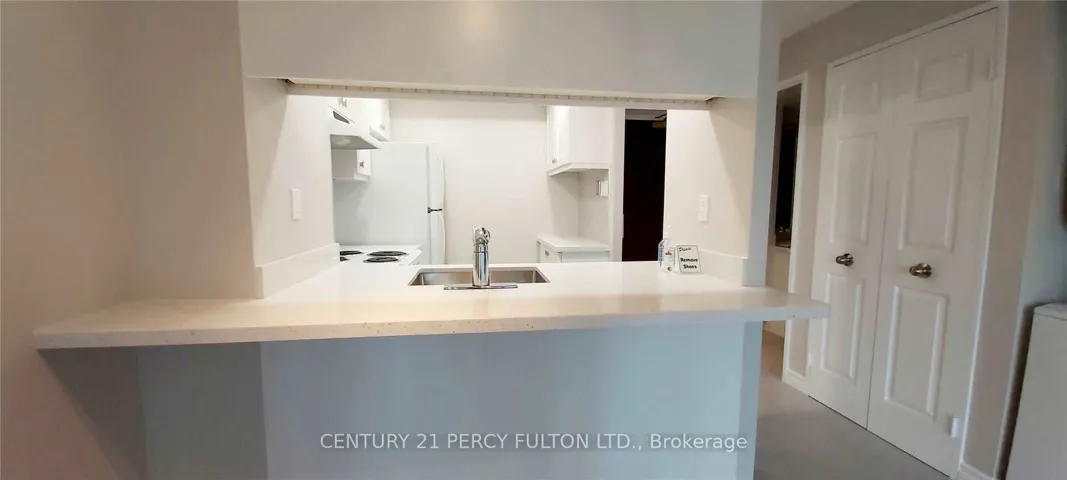 736 Bay Street 1512, Toronto C01, ON M5G 2M4