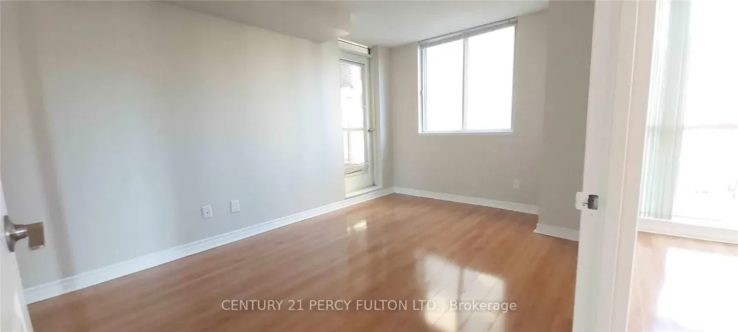 736 Bay Street 1512, Toronto C01, ON M5G 2M4